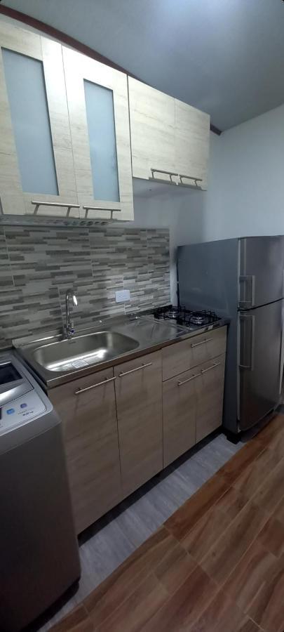 Con Cocina Independiente Cerca Al Aeropuerto 1 Piso * Bogota
